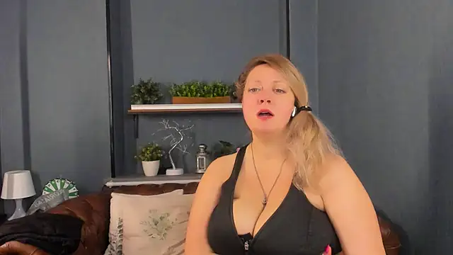 JesiaFoxi online show from November 2025 01:22:02 PM