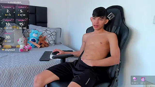 Tonny twink  online show from December 2025 04:14:01 PM