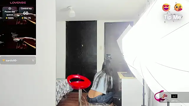 tatiana valencia online show from January 2025 02:00:02 PM