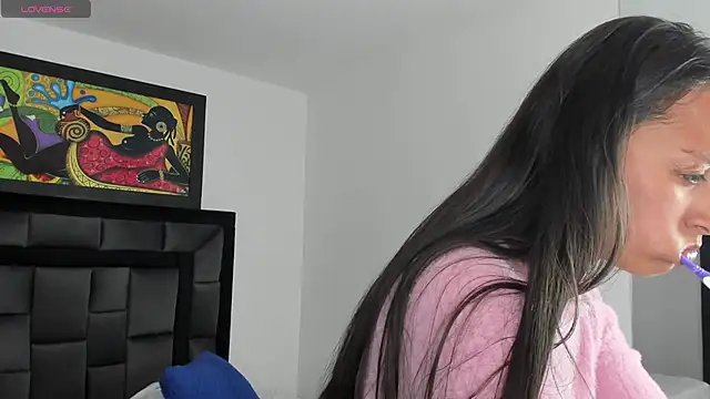 tatiana valencia online show from January 2025 03:44:01 PM