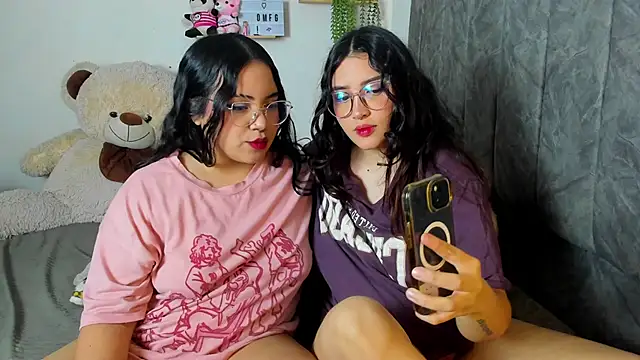 maddie-and-chelsea- online show from October 2025 11:18:02 AM