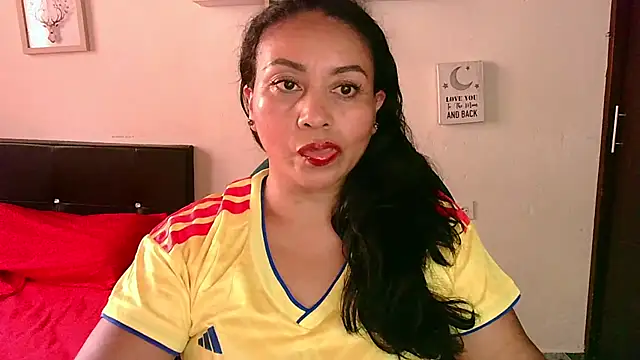 Snapshot of zaray_bella chatting on June 2026 09:13:01 PM zaray bella online show from June 2026 09:13:01 PM