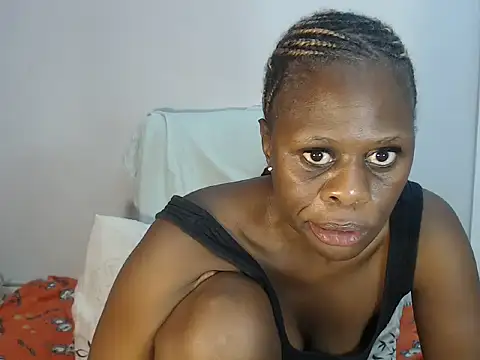 Snapshot of ZIPORA07 chatting on February 2025 02:13:01 PM ZIPORA07 online show from February 2025 02:13:01 PM