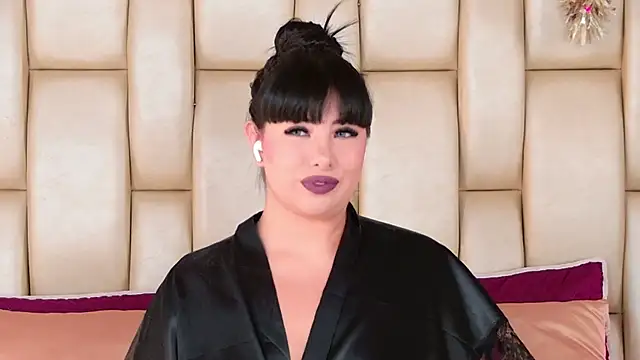 Alexa Miss online show from December 2025 08:25:01 PM