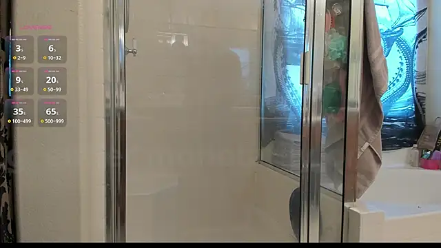 Snapshot of Peaches_N_Kreme chatting on January 2025 08:04:01 PM Peaches N Kreme online show from January 2025 08:04:01 PM