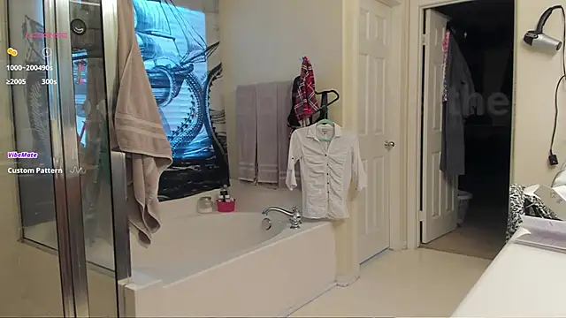 Snapshot of Peaches_N_Kreme chatting on February 2025 11:25:02 PM Peaches N Kreme online show from February 2025 11:25:02 PM