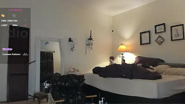 Snapshot of Peaches_N_Kreme chatting on February 2025 07:05:02 PM Peaches N Kreme online show from February 2025 07:05:02 PM