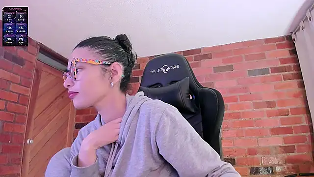 Snapshot of paulinabarnett- chatting on December 2024 01:42:01 AM paulinabarnett- online show from December 2024 01:42:01 AM