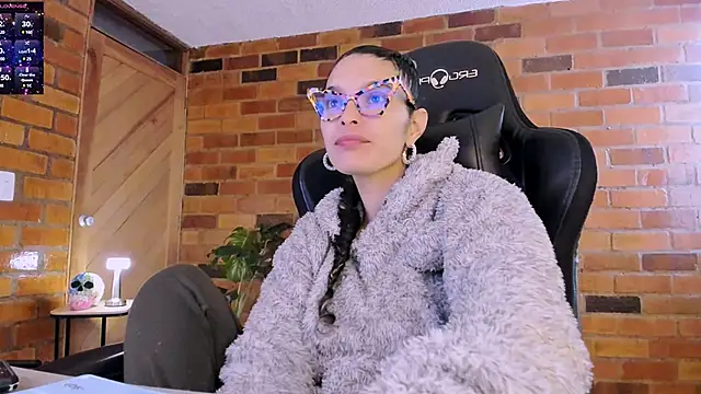 Snapshot of paulinabarnett- chatting on January 2025 08:43:01 PM paulinabarnett- online show from January 2025 08:43:01 PM