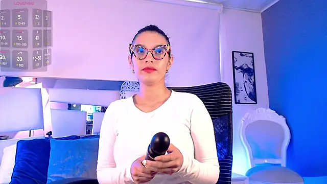 Snapshot of paulinabarnett- chatting on March 2025 12:05:02 PM paulinabarnett- online show from March 2025 12:05:02 PM