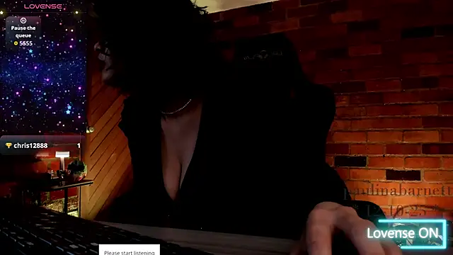 Snapshot of paulinabarnett- chatting on October 2025 06:07:02 PM paulinabarnett- online show from October 2025 06:07:02 PM