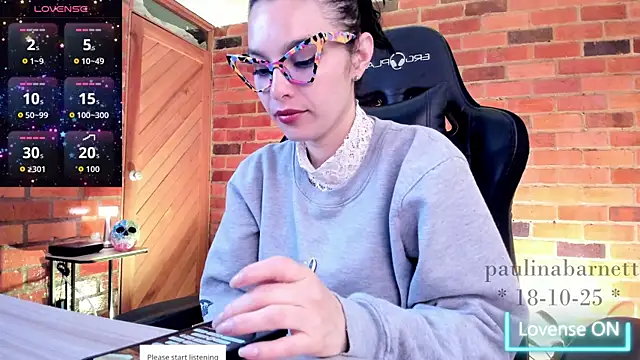 Snapshot of paulinabarnett- chatting on October 2025 07:53:01 AM paulinabarnett- online show from October 2025 07:53:01 AM