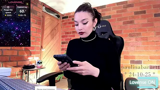 Snapshot of paulinabarnett- chatting on October 2025 03:47:02 AM paulinabarnett- online show from October 2025 03:47:02 AM