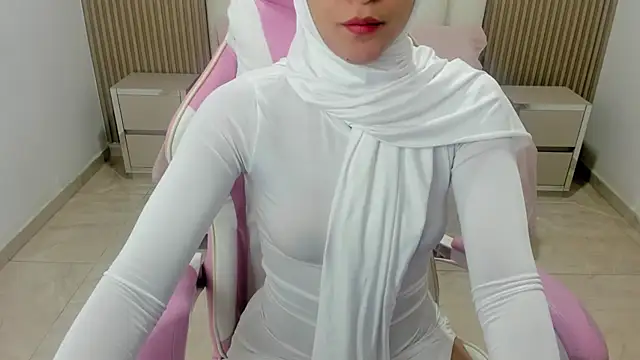 Hanaa latif online show from February 2025 11:55:01 AM