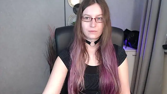 emmaxDelight online show from October 2025 05:26:02 AM