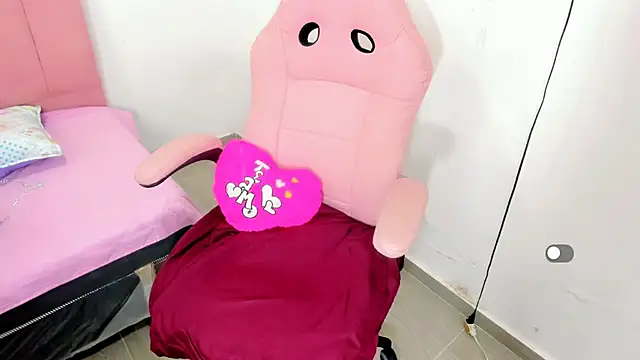 victoria love89 online show from September 2025 02:38:01 AM