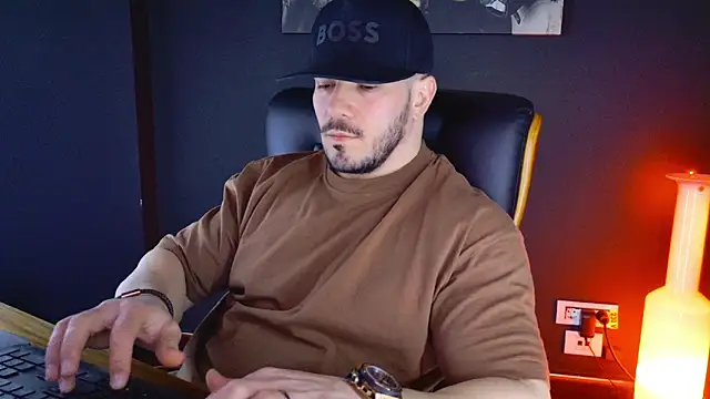 AngeloEric online show from January 2025 08:01:01 AM