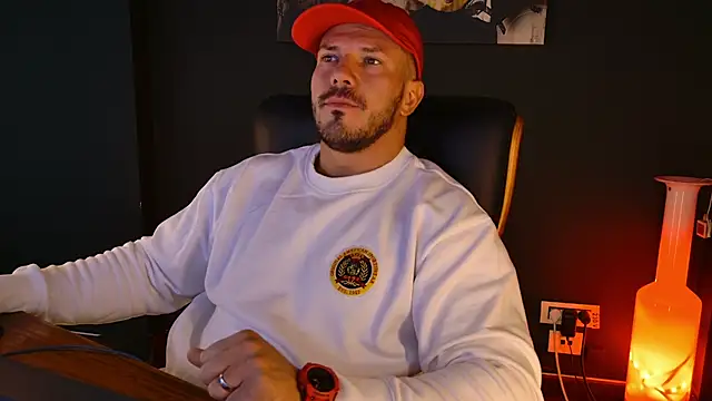 AngeloEric online show from October 2025 12:01:02 PM