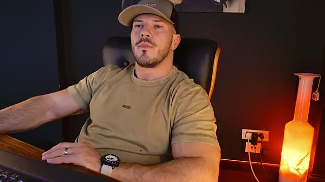 AngeloEric online show from October 2025 02:07:02 PM