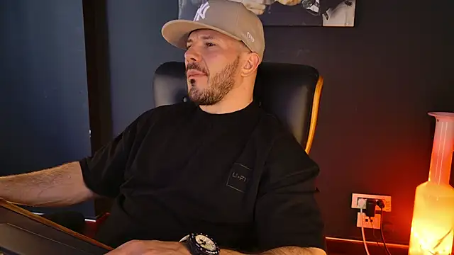 AngeloEric online show from April 2026 09:54:01 AM