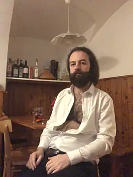 Snapshot of lostile8 chatting on February 2025 04:07:01 PM lostile8 online show from February 2025 04:07:01 PM