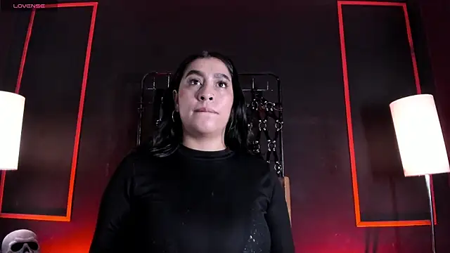 Carolina Arias online show from March 2026 08:01:01 PM