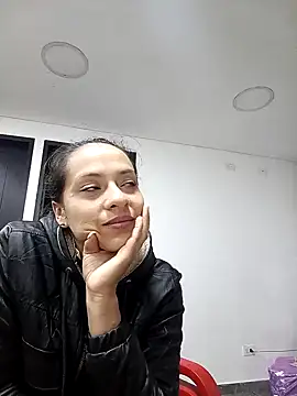 loren3124 online show from December 2024 07:25:02 AM