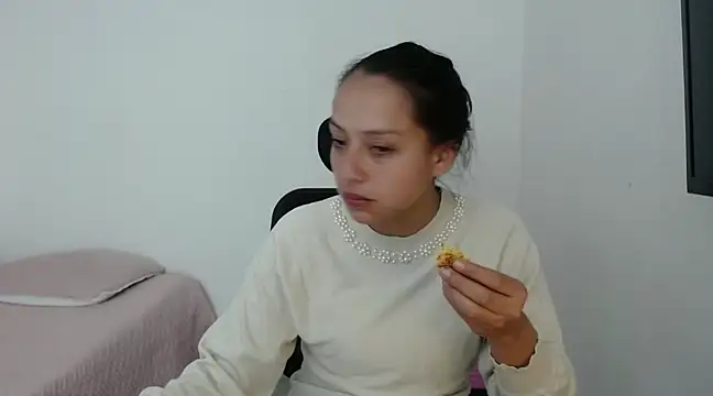 loren3124 online show from December 2024 01:17:01 AM