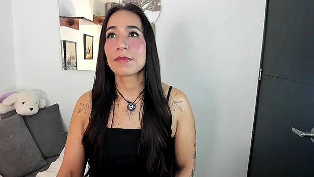 Snapshot of electra_hunt chatting on June 2026 12:13:02 AM electra hunt online show from June 2026 12:13:02 AM