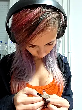 allinqueen online show from October 2025 01:55:02 AM