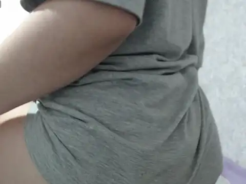 AliciaChelios online show from April 2026 11:18:02 PM