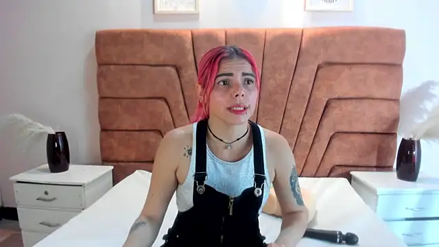 Snapshot of NIKI_SANTANA chatting on January 2025 07:53:02 PM NIKI SANTANA online show from January 2025 07:53:02 PM