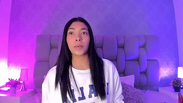KarolRojas  online show from September 2025 03:19:01 AM
