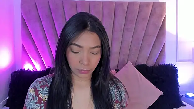 KarolRojas  online show from October 2025 03:18:01 AM