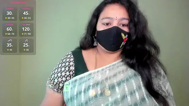neelu-hoty online show from June 2026 09:06:02 AM