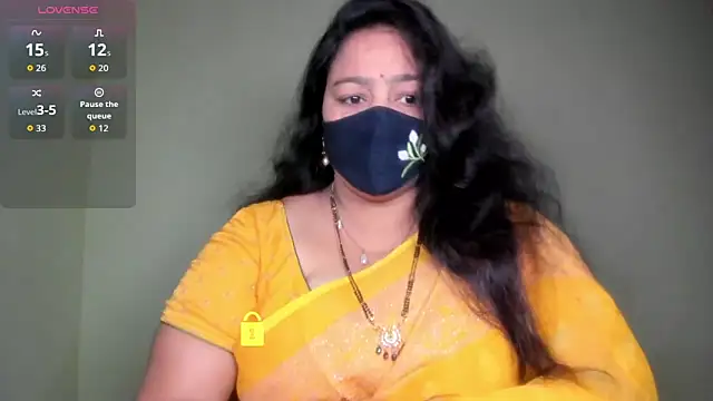 neelu-hoty online show from July 2026 12:00:01 PM