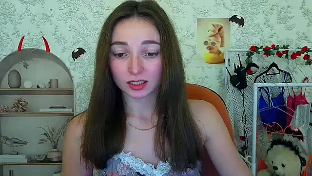  Barbie Kiss  online show from October 2025 03:18:02 PM