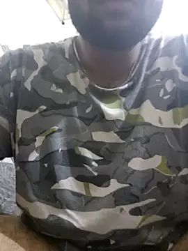 yourdreamman0705 online show from October 2025 11:17:01 AM