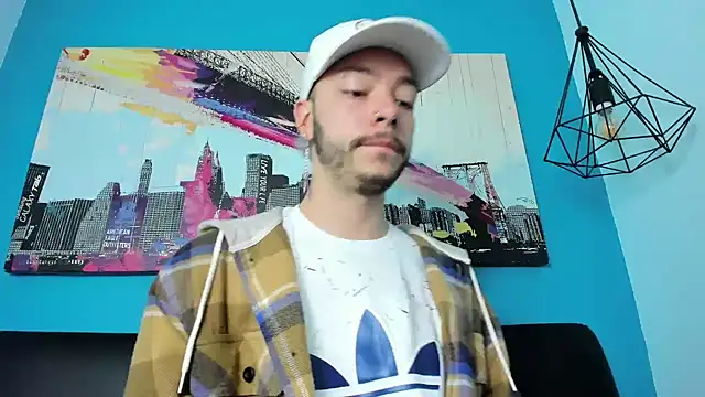 Snapshot of noah_ricci chatting on February 2025 12:05:02 PM noah ricci online show from February 2025 12:05:02 PM