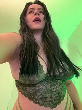 CoralineKam1 online show from March 2025 05:05:02 PM