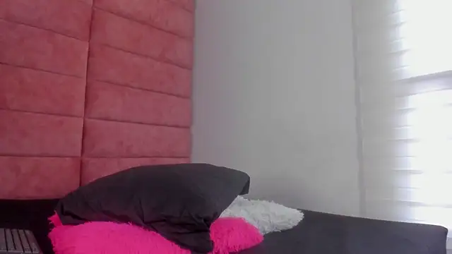 Hanna lens online show from November 2025 08:07:01 PM