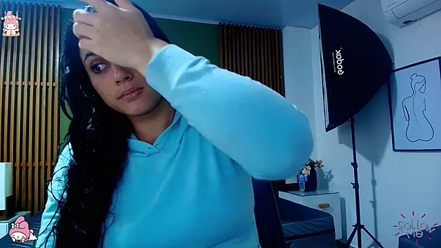 dahiana spark online show from February 2025 07:19:02 PM