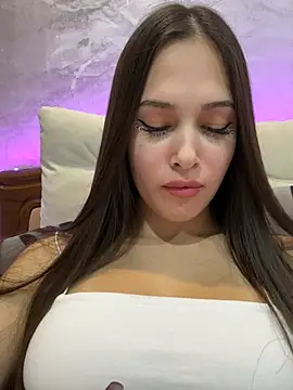 Snapshot of EricaWalls chatting on January 2025 06:17:02 PM EricaWalls online show from January 2025 06:17:02 PM