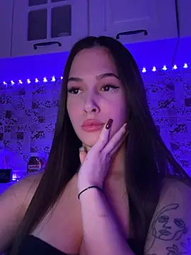 Snapshot of EricaWalls chatting on January 2025 07:32:02 PM EricaWalls online show from January 2025 07:32:02 PM