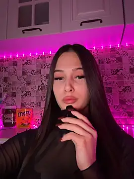 Snapshot of EricaWalls chatting on February 2025 01:43:02 AM EricaWalls online show from February 2025 01:43:02 AM