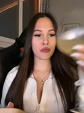 EricaWalls online show from March 2026 07:28:01 PM