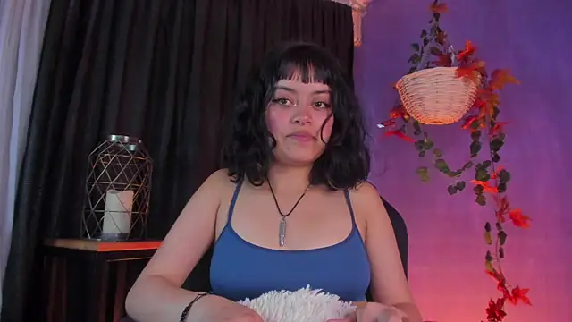 Snapshot of vanelope11 chatting on December 2024 10:35:02 PM vanelope11 online show from December 2024 10:35:02 PM