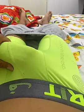 Snapshot of Darwin_65Z chatting on December 2024 08:58:01 PM Darwin 65Z online show from December 2024 08:58:01 PM