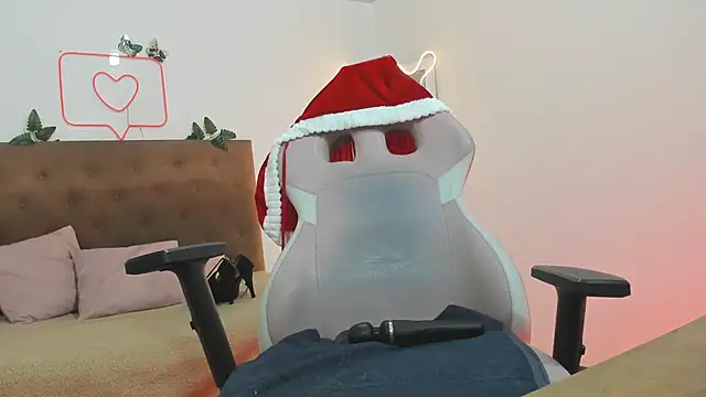 Samantta tay online show from December 2024 03:12:02 PM