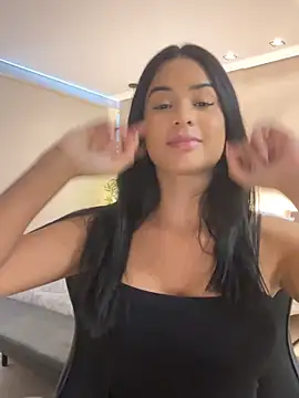 Laisabrazil online show from November 2025 05:52:01 PM